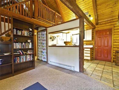 Entry/Foyer.