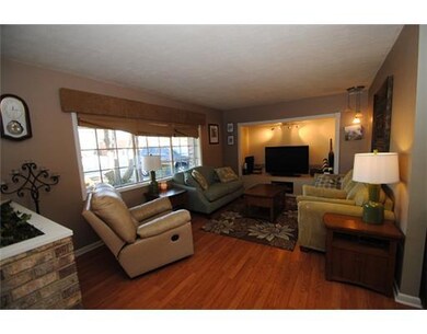 913 NW 10th St, Bentonville, AR 72712 - photo 3