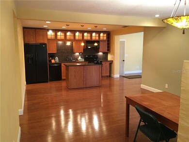 Kitchen/ Living