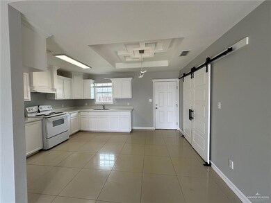 827 Sabrina St, Alamo, TX 78516 - photo 2