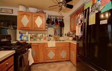 Kitchen (2)