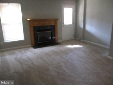 1850 Tiger Lily Cir unit 16, Woodbridge, VA 22192 - photo 7