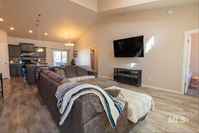 4038 N Blue Cascade Ct E, Buhl, ID 83316 - photo 2