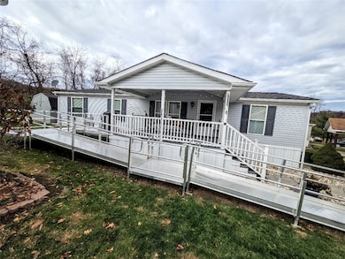 105 Eagle Pointe Dr, New Eagle, PA 15067 - photo 3