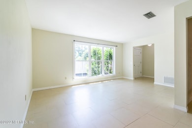 4822 Tara Woods Dr E, Jacksonville, FL 32210 - photo 3