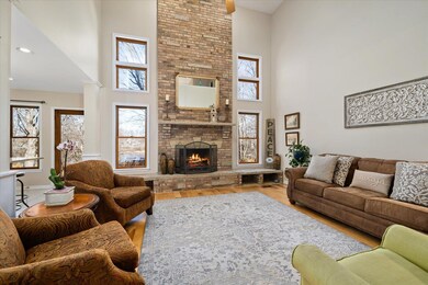 1119 Thackery Ln, Naperville, IL 60564 - photo 6