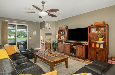 Living/Dining combo
