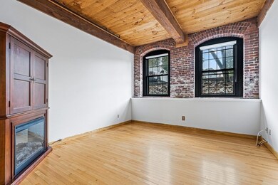 Gateway Condominiums unit 105S, Beverly, MA 01915 - photo 2