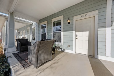 877 Walker Cir, Iowa City, IA 52245 - photo 4