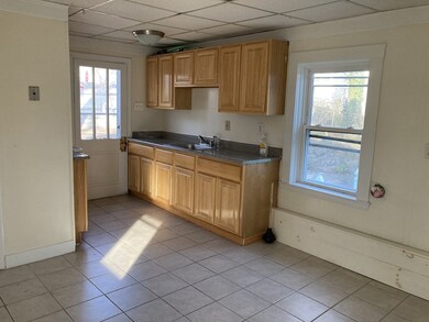114 Franklin St unit 2, Stoneham, MA 02180 - photo 2
