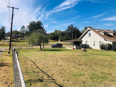 1301 E Ash St, Cushing, OK 74023 - photo 6