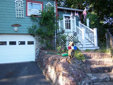 102 Dodge St, Nashua, NH 03064 - photo 4