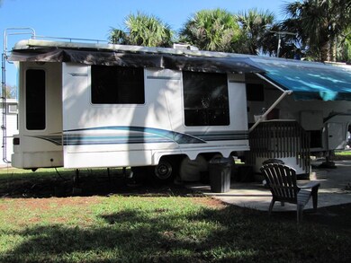 213 Plantation Dr unit 23350600515, Titusville, FL 32780 - photo 5