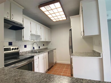 20680 NE 4th Ct unit 106, Miami, FL 33179 - photo 6
