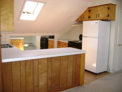 9 Amy St unit 3, Providence, RI 02906 - photo 4