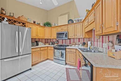 Plenty of storage, prep space and a GAS top stove