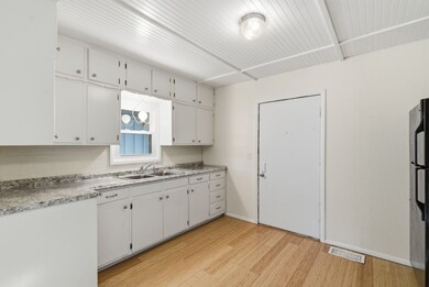 917 Carpenter St, Azle, TX 76020 - photo 5