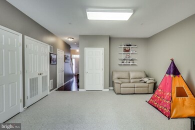 2587 Running Wolf Trail, Odenton, MD 21113 - photo 6