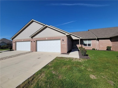 4992 Revere Dr, Plainfield, IN 46168 - photo 2