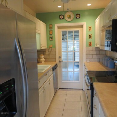 Kitchen to Florida Rm