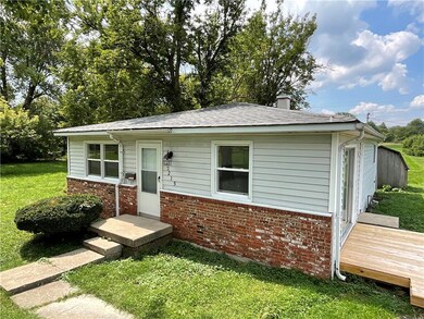 2215 Forkner St, Anderson, IN 46016 - photo 2
