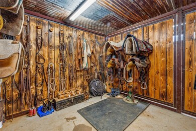 3113 Rock Creek Rd, Mineral Wells, TX 76067 - photo 6