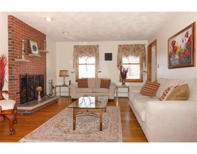 7 Colburn St unit 1, Burlington, MA 01803 - photo 4