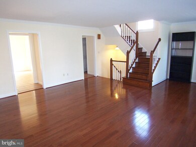 6862 Mclean Province Cir, Falls Church, VA 22043 - photo 6