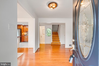 5307 Richardson Dr, Fairfax, VA 22032 - photo 4