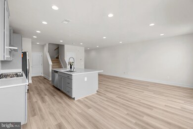 152 Leather Flower Dr, Lake Frederick, VA 22630 - photo 7