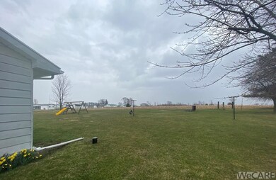 18452 S Wapakoneta Rd, Wapakoneta, OH 45895 - photo 2