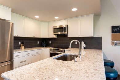 57279 Overlook Rd unit 9, Sunriver, OR 97707 - photo 7