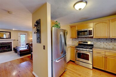 1603 Plainfield Pike unit E4, Johnston, RI 02919 - photo 3