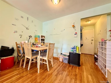 152-72 Melbourne Ave unit 2A, Flushing, NY 11367 - photo 6