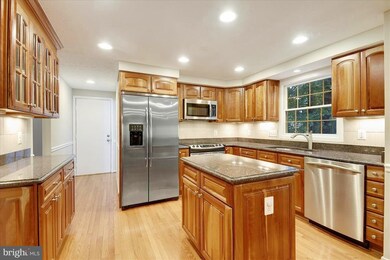 6123 Pond Spice Ln, Burke, VA 22015 - photo 6