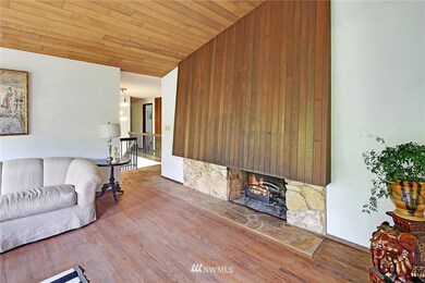 8601 SE 71st St, Mercer Island, WA 98040 - photo 6