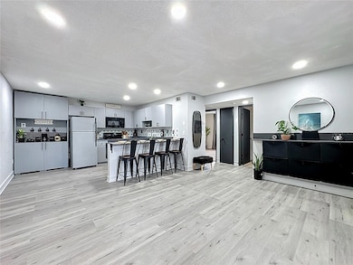 21027 Voyager Blvd unit 3, Land O Lakes, FL 34638 - photo 7