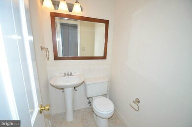 1617 Dryden Way unit 4, Crofton, MD 21114 - photo 4