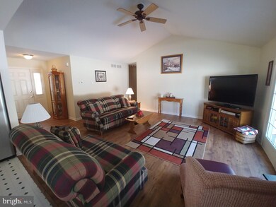 3840 Mountain Shadow Cir, Fayetteville, PA 17222 - photo 3