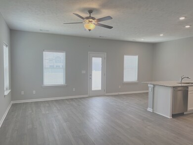 102 Curbow Ct, Shelbyville, TN 37160 - photo 3