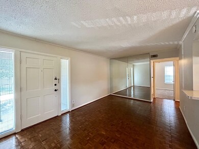 3902 Mandell St unit 9, Houston, TX 77006 - photo 3
