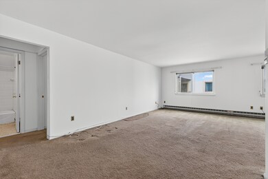 34 Crescent St unit 2D, Stamford, CT 06906 - photo 4