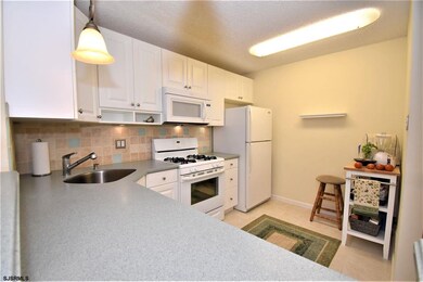 113 Mattix Run unit B1, Galloway, NJ 08205 - photo 4