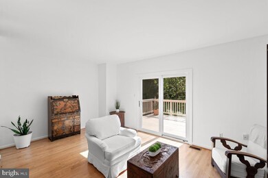 18844 Mcfarlin Dr, Germantown, MD 20874 - photo 4