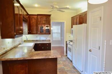 316 Lakepoint Dr, Gadsden, AL 35901 - photo 6