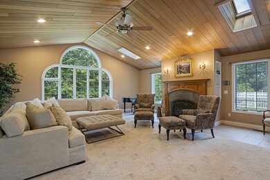 94 Betty Ann Ln, Dracut, MA 01826 - photo 4