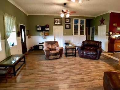 411 Humphrey Rd, Walling, TN 38587 - photo 3