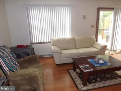 4057 Buttonwood Dr, Mount Joy, PA 17552 - photo 3