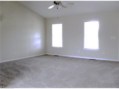 2052 Grantville Ln, Asheboro, NC 27205 - photo 4