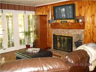 509 Duperier Ave, New Iberia, LA 70563 - photo 3